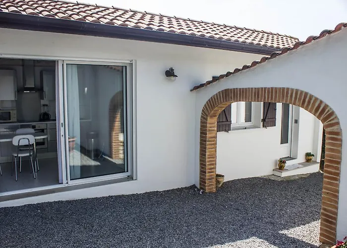 Alojamento de Acomodação e Pequeno-almoço Yoda 3*